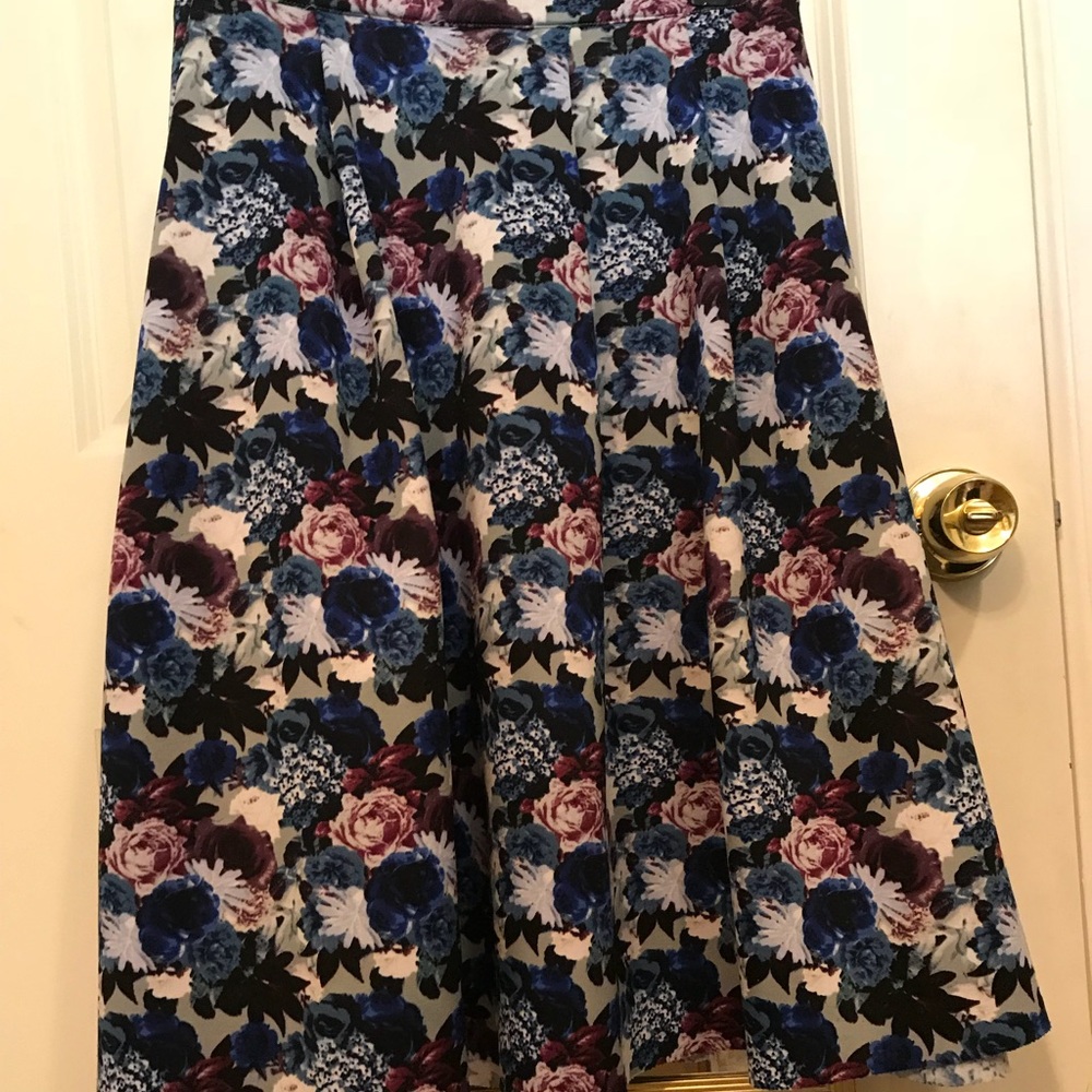 High waisted floral skirt